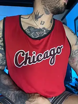 Snapshot of CamiloGray_ chatting on 02-06-25, 12:37 CamiloGray online show from 02-06-25, 12:37