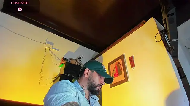 Snapshot of CamiloGray_ chatting on 09-09-25, 02:16 CamiloGray online show from 09-09-25, 02:16