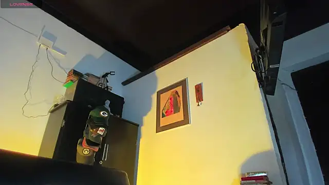 Snapshot of CamiloGray_ chatting on 09-23-25, 01:58 CamiloGray online show from 09-23-25, 01:58