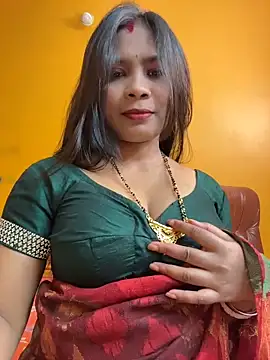 Snapshot of wow-wow-sexy chatting on 05-22-26, 06:02 wow-wow-sexy online show from 05-22-26, 06:02