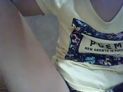 Snapshot of hairypussyyummy chatting on 02-16-25, 10:32 hairypussyyummy online show from 02-16-25, 10:32
