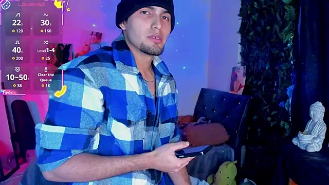 Snapshot of sweetvond_ chatting on 10-17-25, 10:23 sweetvond  online show from 10-17-25, 10:23