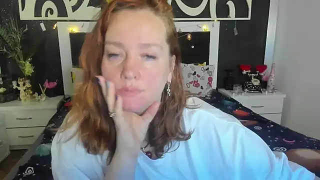 Snapshot of SinFulTitsDD chatting on 12-18-24, 10:57 SinFulTitsDD online show from 12-18-24, 10:57