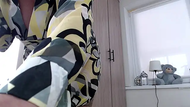 Snapshot of increible_della chatting on 02-24-26, 07:06 increible della online show from 02-24-26, 07:06