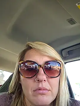 SheIsSomething online show from 01-23-25, 10:33