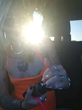 SheIsSomething online show from 02-04-26, 12:38