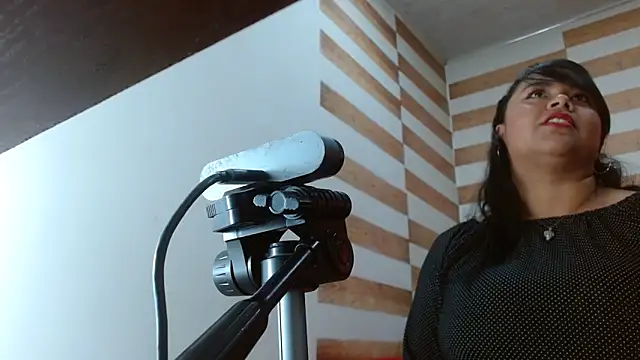 Candy browm1 online show from 02-14-25, 12:36