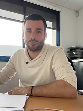 Snapshot of Simon-tem chatting on 03-17-25, 02:45 Simon-tem online show from 03-17-25, 02:45