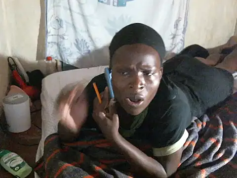 cute-shamza online show from 12-15-25, 04:50