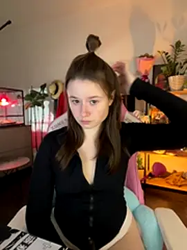 sweetest pie online show from 12-04-25, 04:48