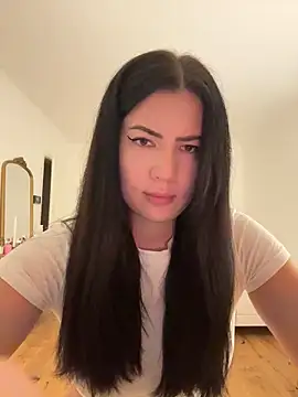 clairewntr online show from 01-20-25, 05:27