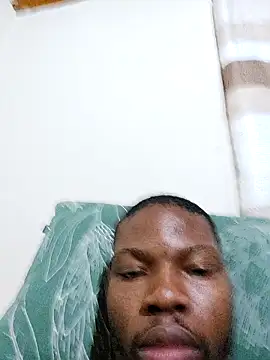 Snapshot of Malibongwe17 chatting on 09-13-25, 04:12 Malibongwe17 online show from 09-13-25, 04:12