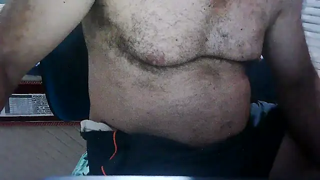 Snapshot of eduar570 chatting on 10-26-25, 12:27 eduar570 online show from 10-26-25, 12:27