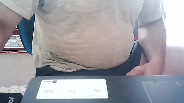 Snapshot of eduar570 chatting on 11-15-25, 01:07 eduar570 online show from 11-15-25, 01:07