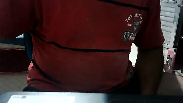 Snapshot of eduar570 chatting on 12-19-25, 01:45 eduar570 online show from 12-19-25, 01:45