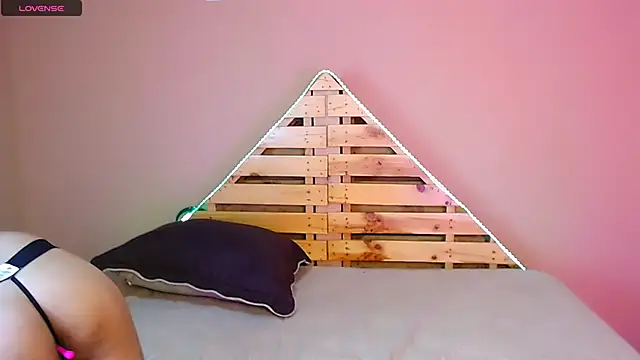 Snapshot of sexxgods chatting on 02-18-25, 11:52 sexxgods online show from 02-18-25, 11:52