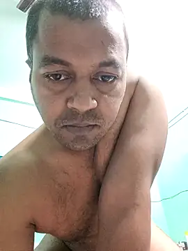 Snapshot of peterhotline chatting on 12-18-25, 04:35 peterhotline online show from 12-18-25, 04:35