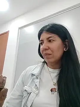 aisha latina online show from 02-28-25, 04:10