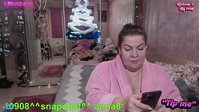 femme fatale1 online show from 12-30-24, 02:19