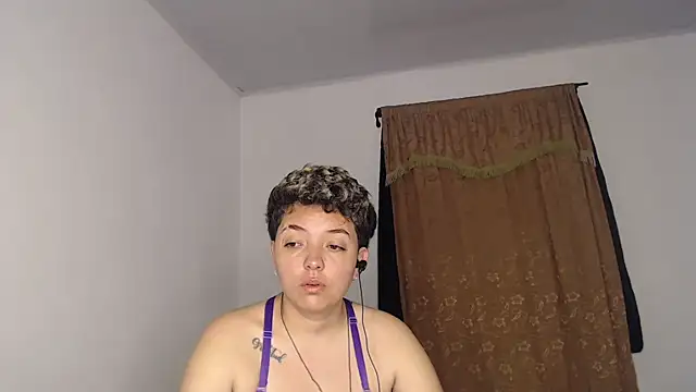 Snapshot of kathy_luisa chatting on 05-08-26, 11:04 kathy luisa online show from 05-08-26, 11:04