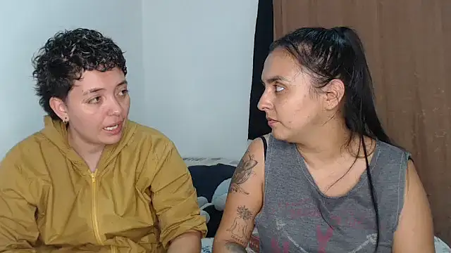 Snapshot of kathy_luisa chatting on 05-16-26, 01:02 kathy luisa online show from 05-16-26, 01:02