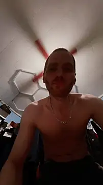 Snapshot of Cloudd_Kingg_Iceyyy chatting on 05-25-26, 01:17 Cloudd Kingg Iceyyy online show from 05-25-26, 01:17