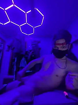 Cloudd Kingg Iceyyy online show from 08-06-26, 01:51