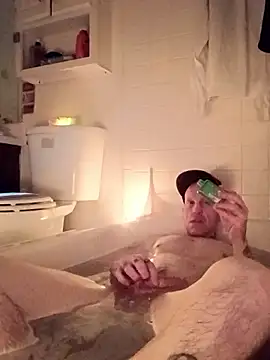 Snapshot of CAMINCHANCE chatting on 12-21-25, 01:40 CAMINCHANCE online show from 12-21-25, 01:40