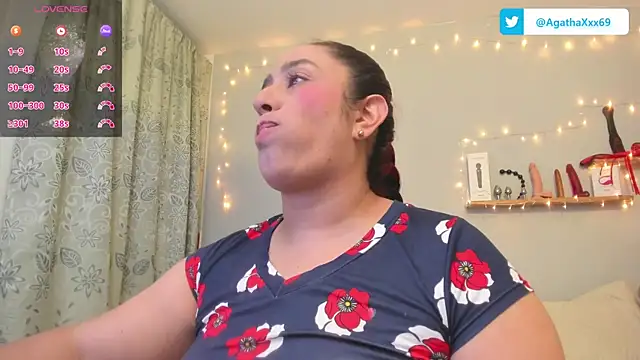 Snapshot of agathaxxx-69 chatting on 02-05-25, 06:59 agathaxxx-69 online show from 02-05-25, 06:59