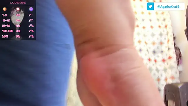 Snapshot of agathaxxx-69 chatting on 02-09-25, 06:22 agathaxxx-69 online show from 02-09-25, 06:22