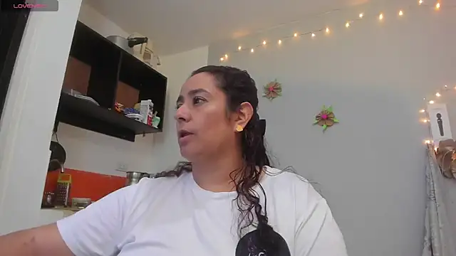 Snapshot of agathaxxx-69 chatting on 02-15-25, 07:50 agathaxxx-69 online show from 02-15-25, 07:50