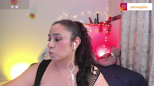 Snapshot of agathaxxx-69 chatting on 02-20-25, 07:52 agathaxxx-69 online show from 02-20-25, 07:52