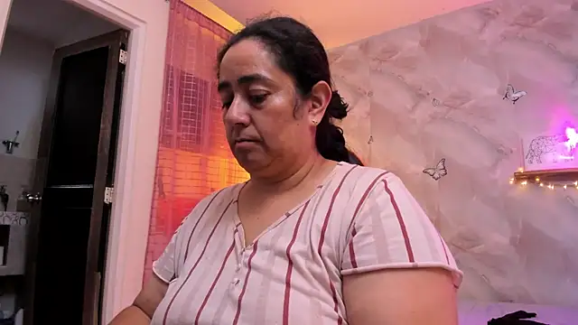 Snapshot of agathaxxx-69 chatting on 09-27-25, 07:41 agathaxxx-69 online show from 09-27-25, 07:41