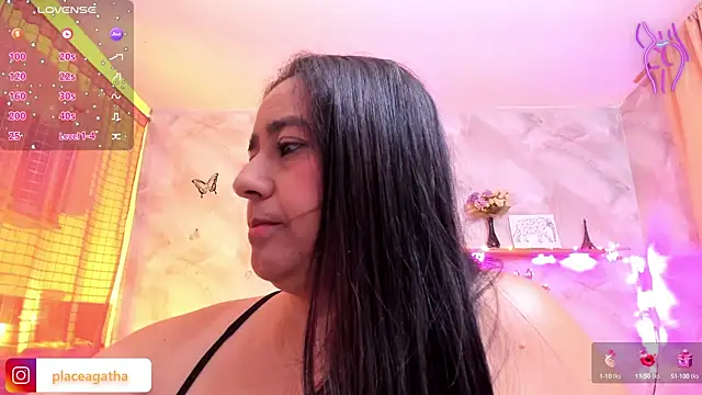 Snapshot of agathaxxx-69 chatting on 09-30-25, 08:03 agathaxxx-69 online show from 09-30-25, 08:03