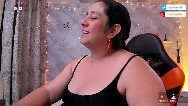 Snapshot of agathaxxx-69 chatting on 12-03-25, 07:45 agathaxxx-69 online show from 12-03-25, 07:45