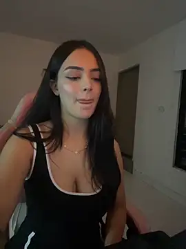 anniehart online show from 11-29-25, 01:19