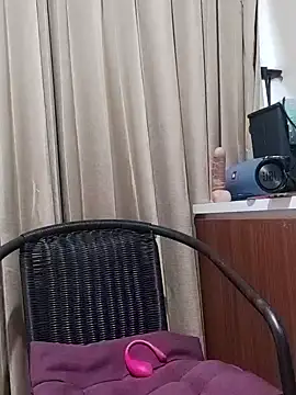 Little suzy5 online show from 12-14-24, 12:33