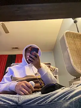 Snapshot of hottboyy45 chatting on 12-02-25, 03:40 hottboyy45 online show from 12-02-25, 03:40