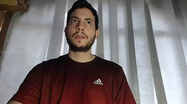 Snapshot of Armando_2002 chatting on 12-12-24, 05:04 Armando 2002 online show from 12-12-24, 05:04