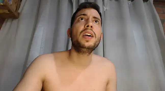 Snapshot of Armando_2002 chatting on 01-17-25, 10:45 Armando 2002 online show from 01-17-25, 10:45