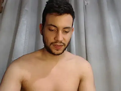 Snapshot of Armando_2002 chatting on 01-21-25, 12:36 Armando 2002 online show from 01-21-25, 12:36