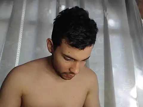 Snapshot of Armando_2002 chatting on 01-23-25, 08:02 Armando 2002 online show from 01-23-25, 08:02