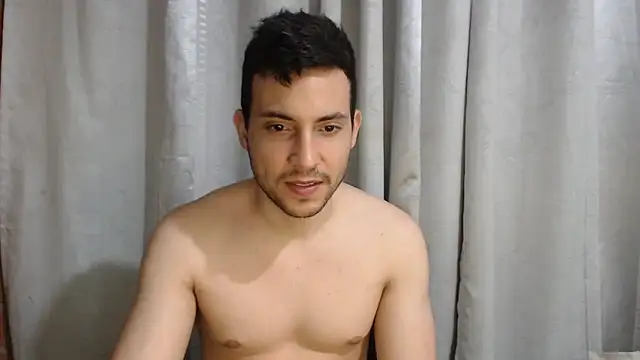 Snapshot of Armando_2002 chatting on 03-15-25, 03:40 Armando 2002 online show from 03-15-25, 03:40