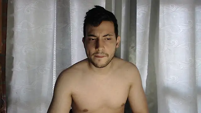 Snapshot of Armando_2002 chatting on 03-18-25, 04:37 Armando 2002 online show from 03-18-25, 04:37