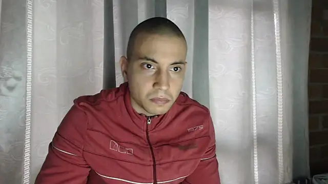 Snapshot of Armando_2002 chatting on 11-16-25, 06:13 Armando 2002 online show from 11-16-25, 06:13