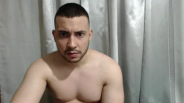 Snapshot of Armando_2002 chatting on 05-21-26, 02:40 Armando 2002 online show from 05-21-26, 02:40