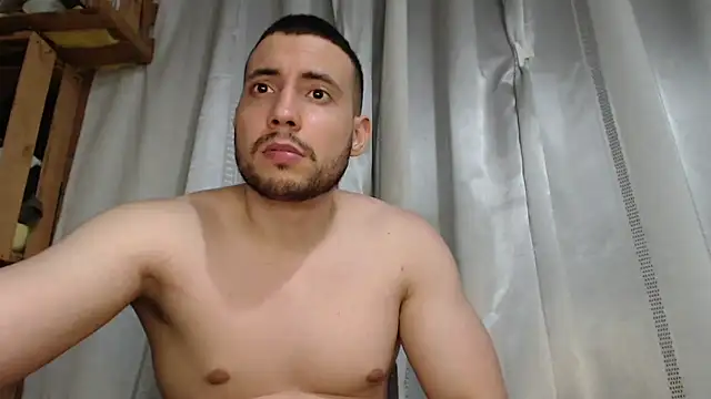 Snapshot of Armando_2002 chatting on 05-26-26, 05:03 Armando 2002 online show from 05-26-26, 05:03