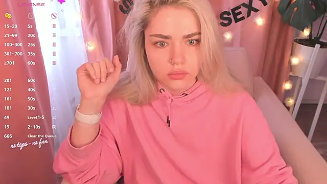 pussy-kattt online show from 03-21-25, 11:33