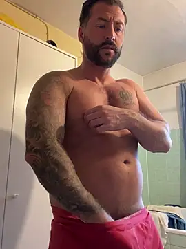 Snapshot of 2guysforu chatting on 02-24-25, 10:26 2guysforu online show from 02-24-25, 10:26
