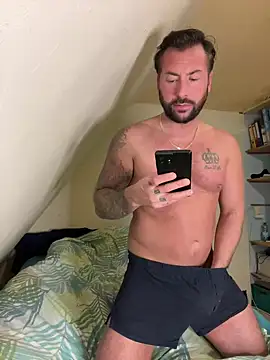 Snapshot of 2guysforu chatting on 03-03-25, 05:50 2guysforu online show from 03-03-25, 05:50